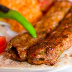 Adana Kebabı Aslında Bildiğin Köfte mi?