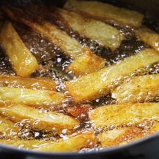 Patates Seçiminden Soslara Kadar: Mükemmel Patates Kızartması Nasıl Yapılır?
