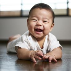 Bebekler Neden Size Gülümser?