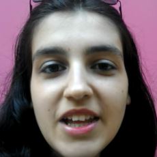 Sıradan Hayatını Çektiği Videolarıyla Hipnotize Eden Saykodelik Youtuber: Banu Berberoğlu