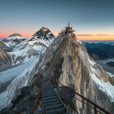 Everest Dağı'nın Zirvesine Giden Bir Merdiven Olsaydı, Kaç Basamaklı Olurdu?