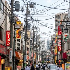 Teknoloji Devi Japonya, Sokaklardaki Elektrik Kablolarını Neden Yer Altına Alamıyor?
