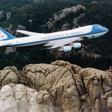 ABD Başkanının Uçağı Air Force One'ın Toplam Kalkış Sayısı, İnişten Nasıl Fazla Olabiliyor?
