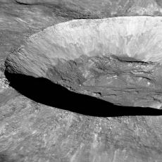 Oluşumu Dünya'dan Çıplak Gözle Görülen ve Dehşete Düşüren Giordano Bruno Krateri