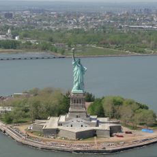 En Başta Süveyş Kanalı'nın Girişine Koymak İçin İnşa Edilen Özgürlük Heykeli'nin Hikayesi