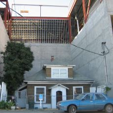 Up (Yukarı Bak) Filmine İlham Veren Gerçek Evin Hikayesi