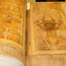 Şeytanın İncili Olarak Bilinen Dünyanın En Kapsamlı El Yazması: Codex Gigas