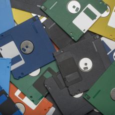 Bazı Devletler Neden Hala Disket Gibi Eski Teknolojileri Kullanıyor?