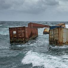 Her Yıl Okyanusa Düşen Yüzlerce Kargo Konteynerine Ne Oluyor?