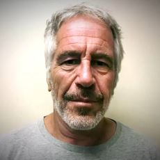 Belgelerle Ortaya Dökülen Jeffrey Epstein'in Suç Ortakları Neden Yargılanmıyor?