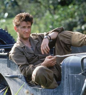 Yönetmen Terrence Malick'in The Thin Red Line'ın Kurgusundaki Efsane Oyuncu Kıyımı