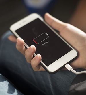 Soğuk Havalarda Telefon Şarjı Neden Bir Anda Azalabiliyor?