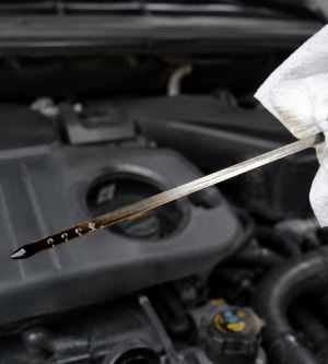 Yeni Değiştirilen Motor Yağı Neden Birkaç Günde Simsiyah Olur?
