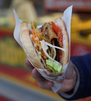 Marketten Aldığınız Bir Döneri Evde Mükemmel Şekilde Hazır Hale Nasıl Getirirsiniz?