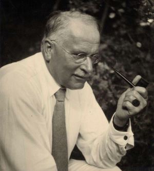 Carl Gustav Jung'un Orta Yaş Krizindekilere İlaç Gibi Gelecek Sözü: Hayat 40 Yaşında Başlar