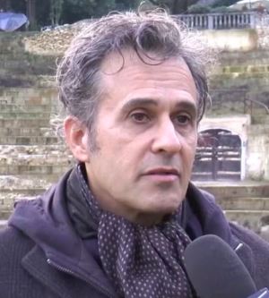 İtalya'da Sahte Antik Tiyatro İnşa Edip Turistlere Bilet Kesen Adam: Franco Malosso