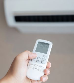 Klimayı Sürekli Açık Tutmak mı, Açıp Kapatmak mı Daha Az Elektrik Harcar?
