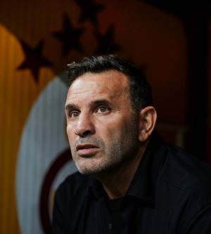 Okan Buruk'un Liverpool Maçında Keşfettiği Uzun Vadeli Taktik Çözümleri