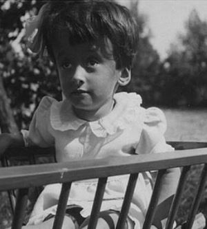 Pablo Neruda'nın "Vampir" Diye Tanımlayıp Utandığı Engelli Kızı: Malva Marina