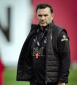 Galatasaray'ın Kendini Gösteren Defoları Üzerinden Gerçekçi Bir Okan Buruk Eleştirisi