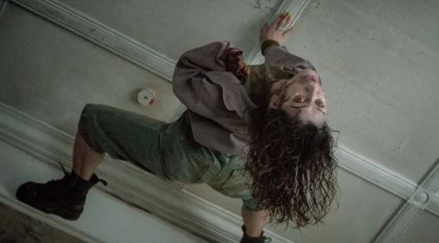 Şiddet Pornosu Kıvamındaki Evil Dead Burn (Kötü Ruh Cehennem Ateşi) Filminin İncelemesi