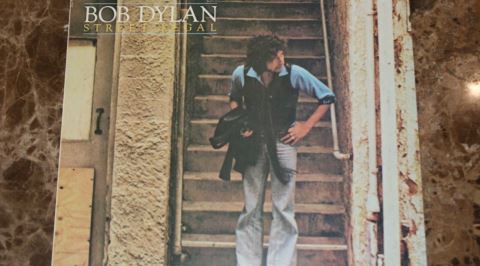 Bob Dylan'ın 1970'lerdeki Değeri Bilinmeyen Albümlerinden Street Legal'ın Ortaya Çıkış Öyküsü