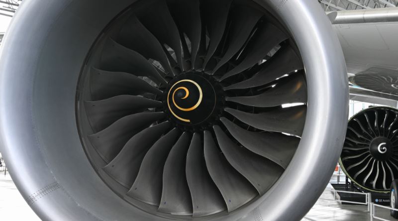 Uçak Motorlarında Bulunan Spiral Beyaz Çizgi Ne İşe Yarıyor?