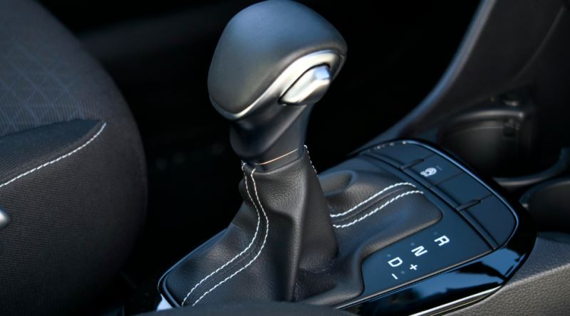 Otomatik Vites Araba Kullanan Herkesin Bilmesi Gereken Hayati Detaylar