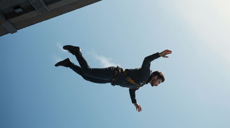 Kaç Metre Yükseklikten Düşersek Hayatımızı Kaybederiz?