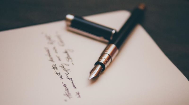 Suyla Bir Türlü Temizlenemeyen Bir Dolma Kalem Solüsyonla Nasıl Temizlenir?