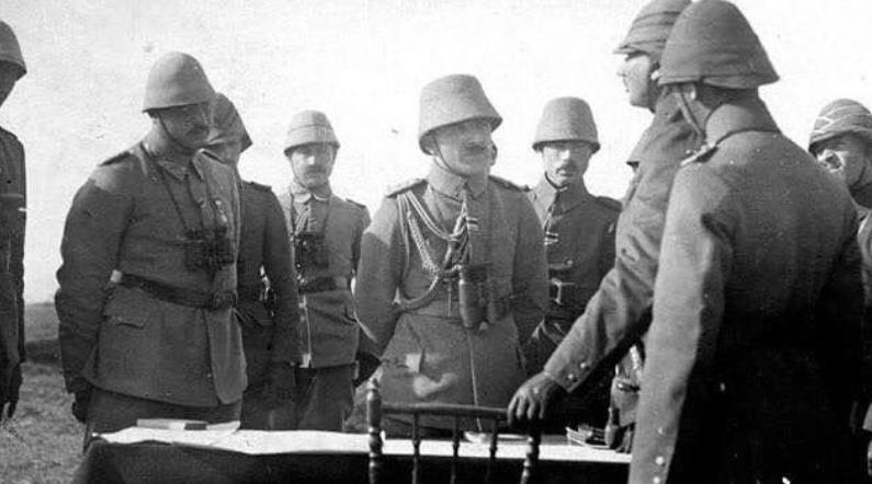 Enver Paşa'nın Çanakkale'de Türk Askerinin Ciddi Zayiat Vermesine Neden Olan Hataları