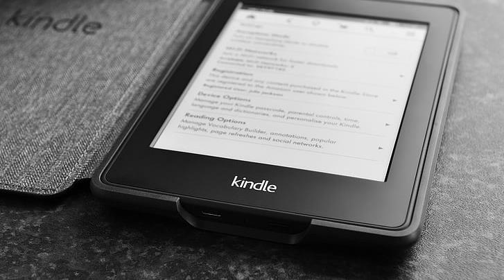 Hangisini Alacağını Bilemeyen Yeni Kullanıcılar İçin: Kindle Satın Alma Rehberi (2025)