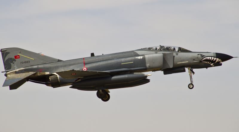 Şimdilerde Bir Kenara Atılmaya Hazırlanan Efsane Savaş Uçağı: F-4 - Ekşi Şeyler
