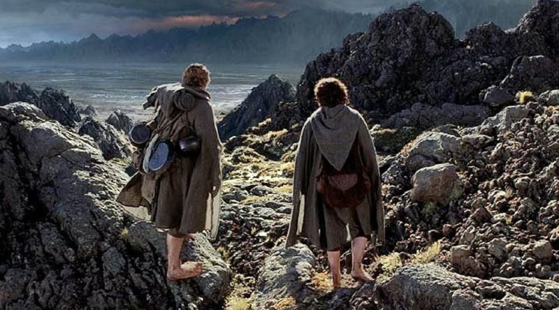 Yüzüklerin Efendisi'nin Derin Felsefesi: Güç, Ahlak ve İnsan Doğası Üzerine Bir Hikaye