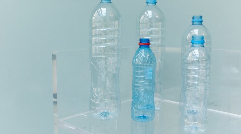 Pet Şişe Su Tasarımlarındaki Girinti Çıkıntıların Sebebi Nedir?