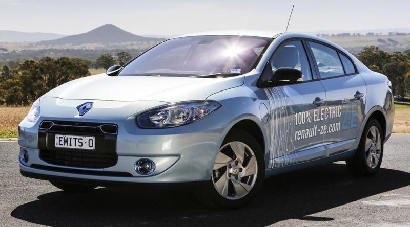 Pili 5 Dk'da Değiştirilebilen Bursa Üretimi Renault Fluence Z.E. Neden Tutmadı?