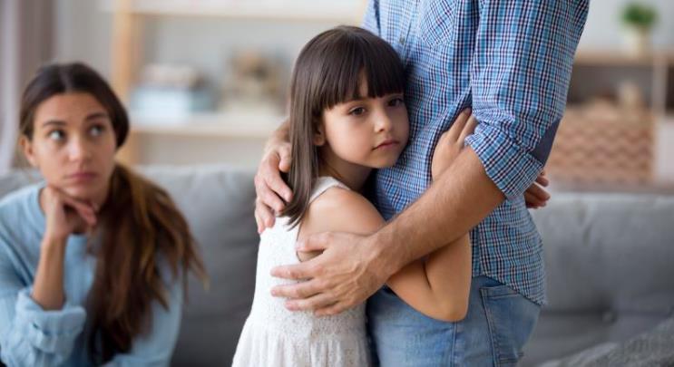 Kız Çocuklarının Gelecek İlişkilerinde Sorun Yaşamasına Neden Olan Daddy  Issues Nedir? - Ekşi Şeyler