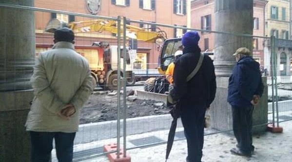 İş Makinesi Görünce İzlemeden Duramayanlar İçin Dev Hizmet: İş Makinesi Rehberi