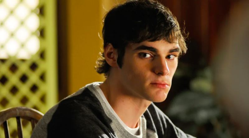 Breaking Bad ile Yıldızı Parlayan RJ Mitte'nin Hayat Hikayesi