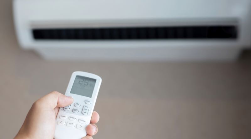 Klimayı Sürekli Açık Tutmak mı, Açıp Kapatmak mı Daha Az Elektrik Harcar?