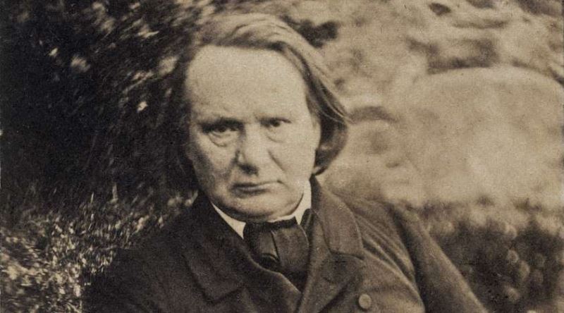Victor Hugo'nun Spiritüalizme Sarıp Sefiller'i Yazdığı 20 Yıllık Enteresan Sürgün Dönemi