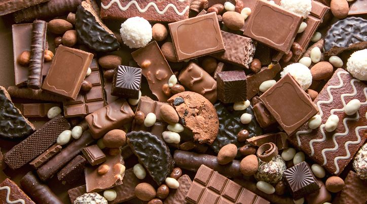 İçerdiği Kakao Oranı ve Diğer Katkı Maddelerine Göre Çikolata Çeşitleri