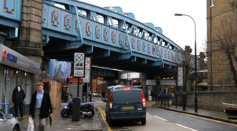 Üç Senenin Ardından İngiltere'yi Koşarak Terk Eden Bir Öğrencinin Dönüş Sebepleri