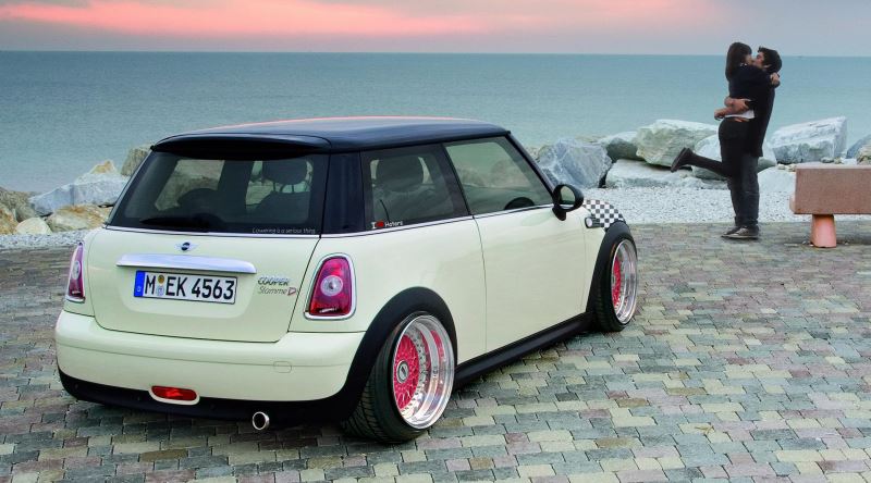 Tarzıyla Hemen Dikkat Çeken Mini Cooper'ın Esas Olayı Nedir?