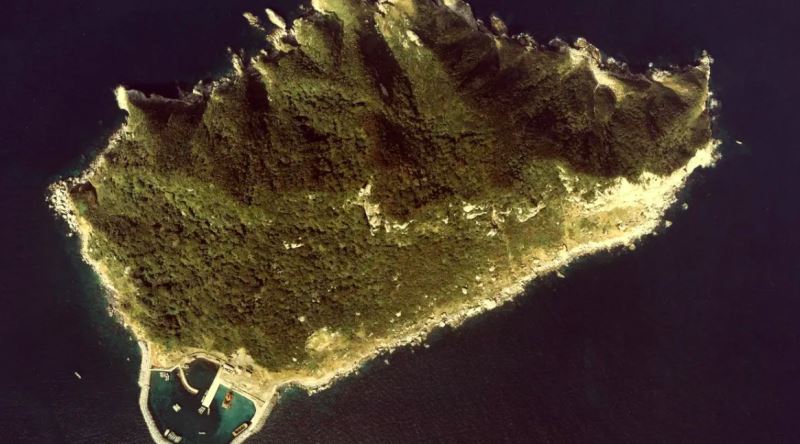 Japonya'da Sadece Erkeklerin Girebildiği Ada: Okinoşima 