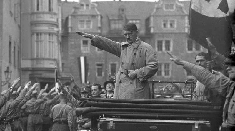 Adolf Hitler Neden İntihar Etmeyi Seçti?