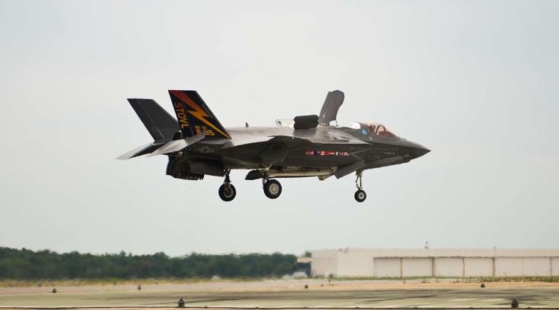 F-35B'nin Havada Asılı Kalmasını Sağlayan Benzersiz Sistem