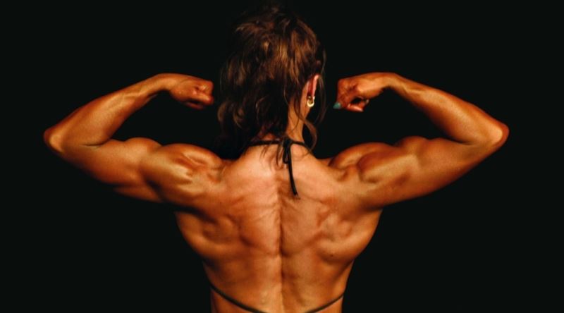 Kadınlar, Erkekler Gibi Kaslı Görünebilir mi?