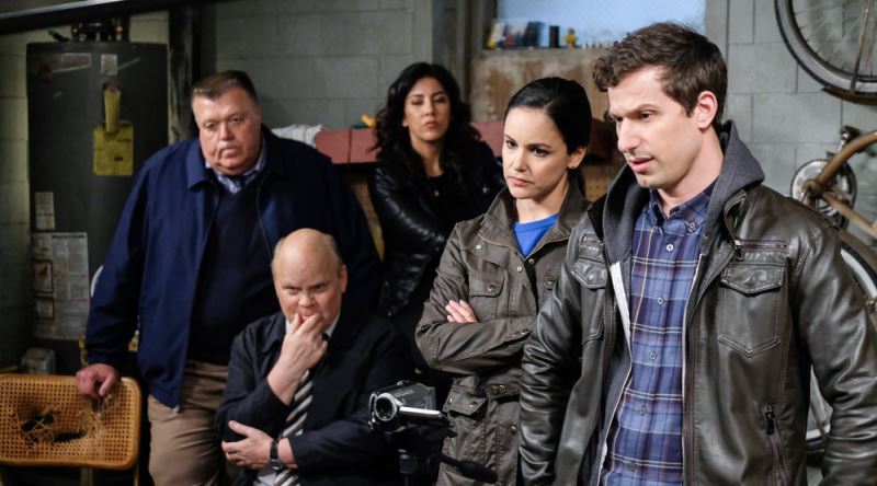 Brooklyn 9-9 Dizisinin Birbirinden Orijinal ve Komik Karakterleri