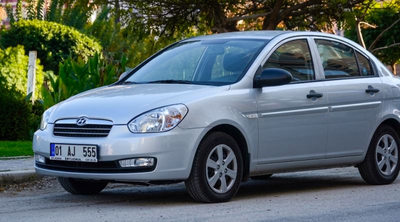 Büyük Hayaller Vadetmedi, Büyük Masraflar da Çıkarmadı: Hyundai Accent Era